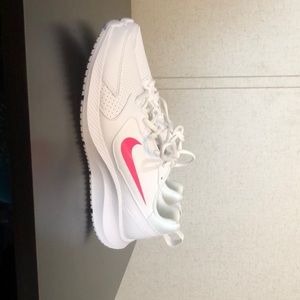 Nike Todos white and pink